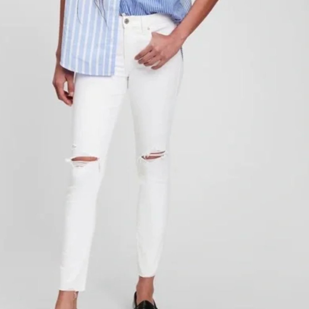 Gap women’s True Skinny Jeans white destroy 31